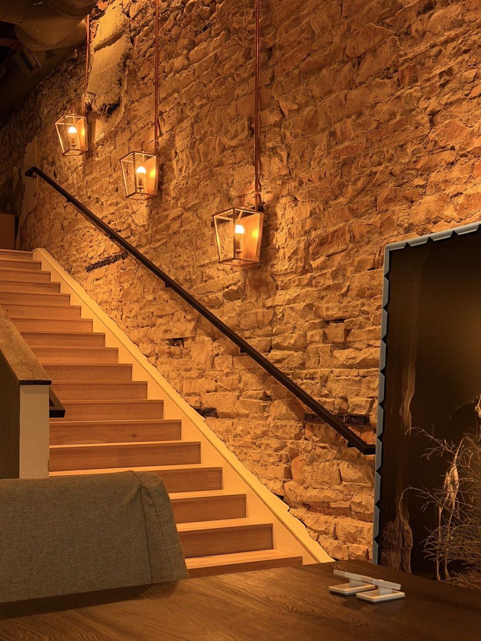 Stone wall staircase lanterns &mdash; Cast showroom