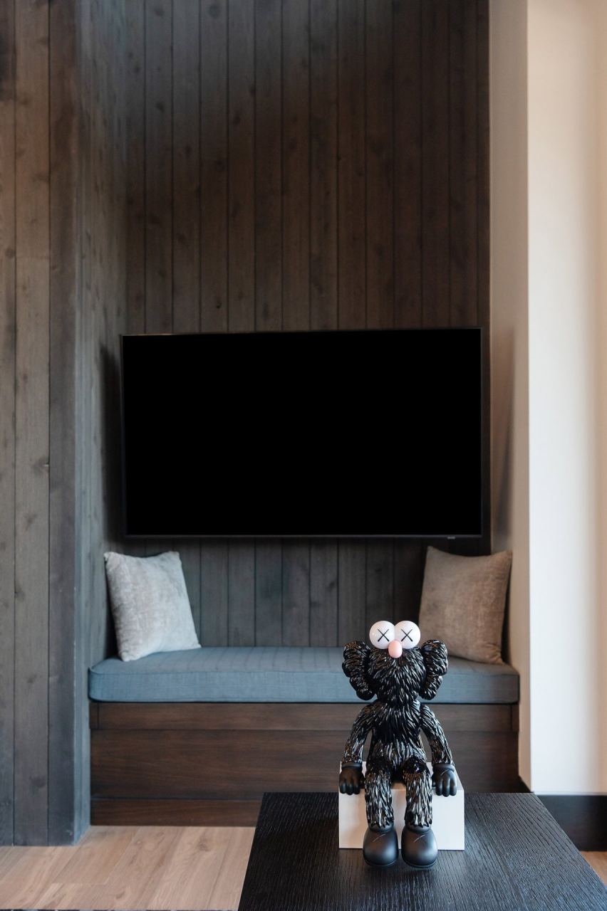Deer Valley media wall with concealed cabinet TV